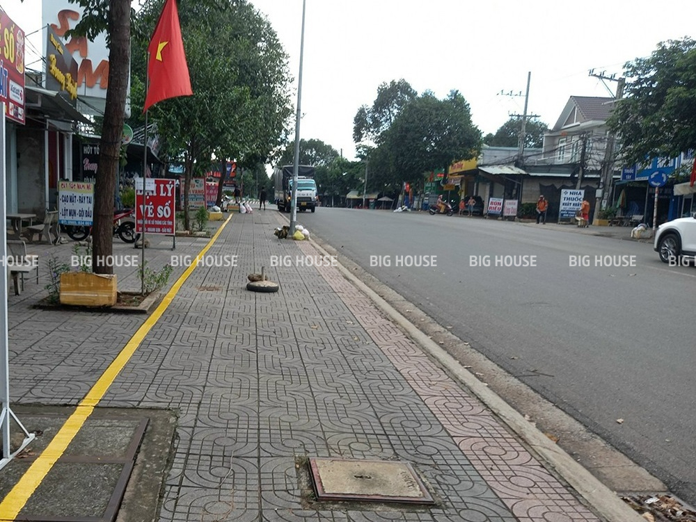 Bảng giá gạch vỉa hè & Các yếu tố quyết định đến giá